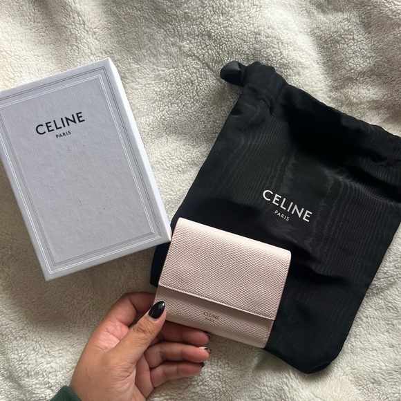 CELINE SMALL TRIFOLD WALLET IN GRAINED
CALFSKIN - Picture 9 of 9